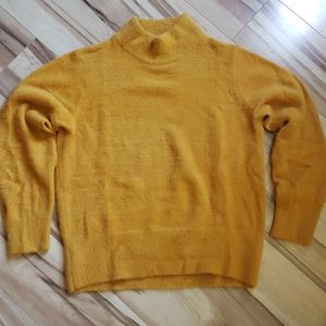 Who What Wear golden yellow sweater size Medium